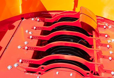 Adjustable Bale Restraint 