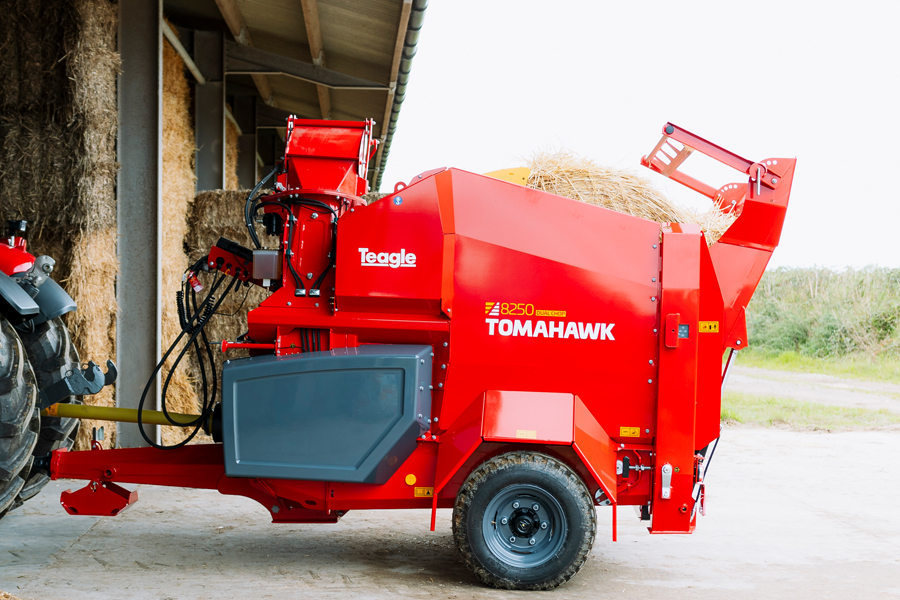 8250T Farmyard straw bale