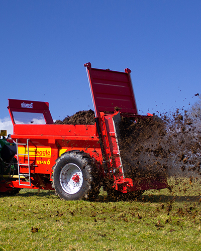 Titan Muckspreader range